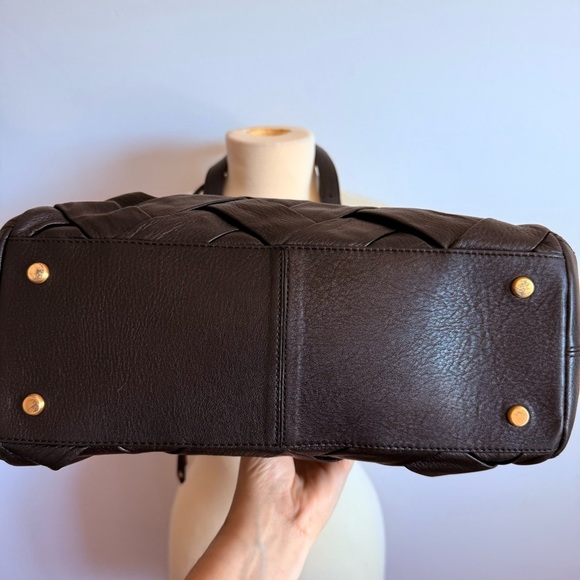 Cole Haan Woven leather shoulder bag in black with gold hardware - Picture 5 of 5